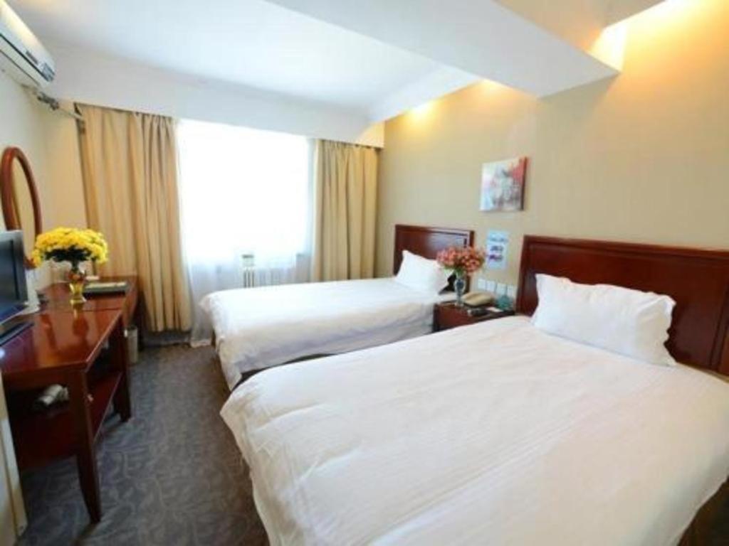 Greentree Shunyi Fengbo Metro Station Hotel 3*