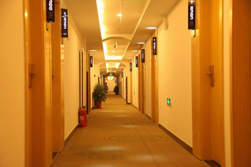 Greentree Shunyi Fengbo Metro Station Hotel Beijing