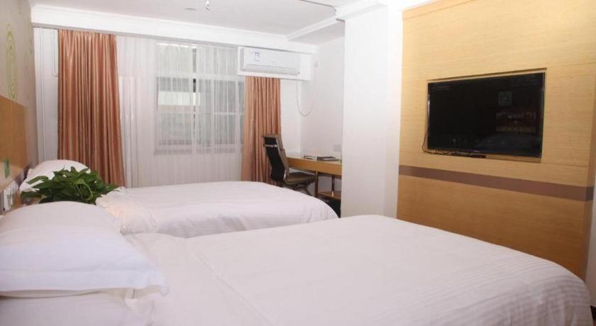 Greentree Shunyi Fengbo Metro Station Hotel 3*